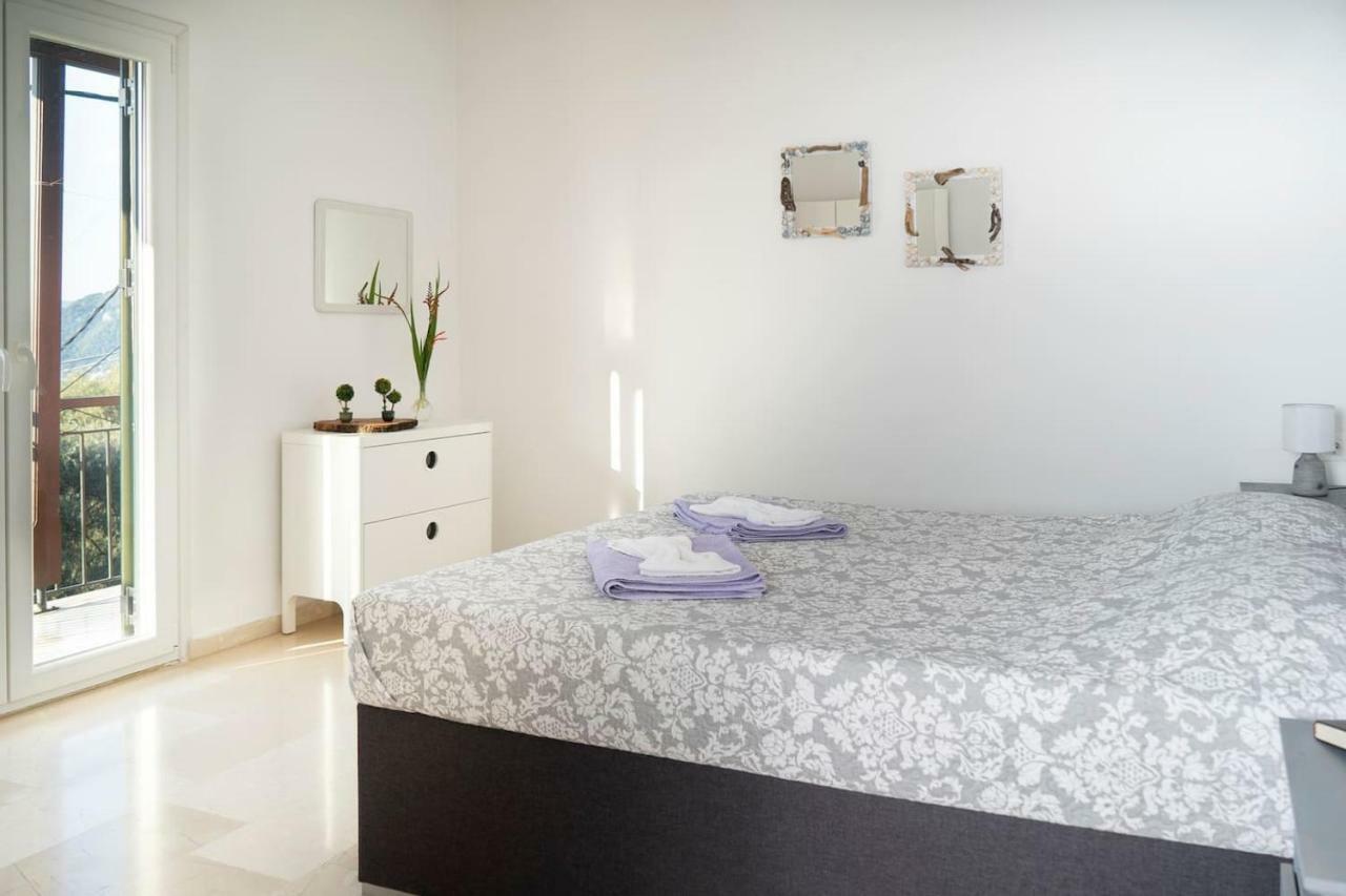 Coralli Pentati 1 "Dimitris Apartments" Kültér fotó